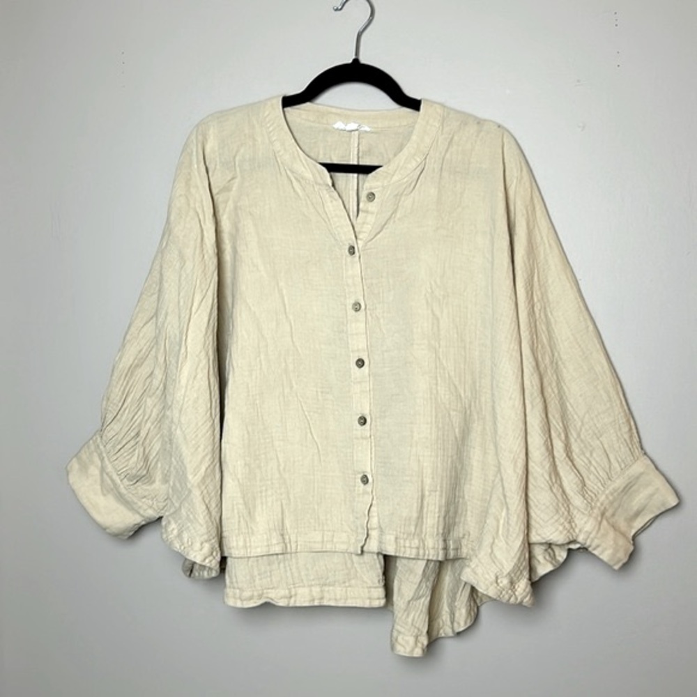 NWOT! Linen oversized batwing button-down top